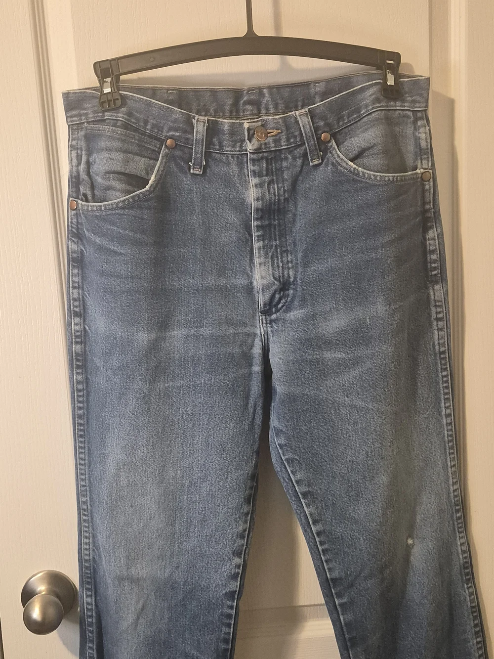 Wrangler Straight Fit Medium Wash 34 X 32 Jeans Western Distressed
